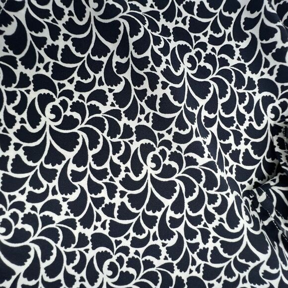 Chico’s black and white blouse with front zipper closure. Size Medium - Picture 2 of 5